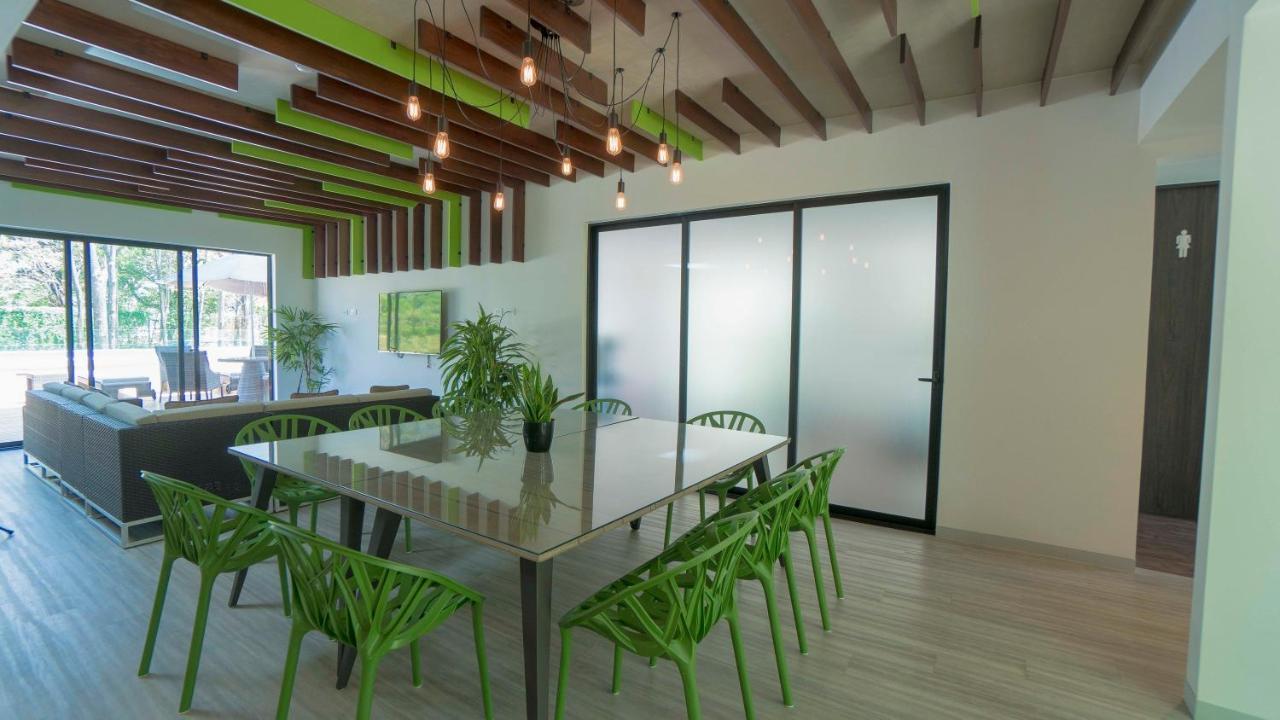 Bee Suites Santa Ana Santa Ana  Ngoại thất bức ảnh